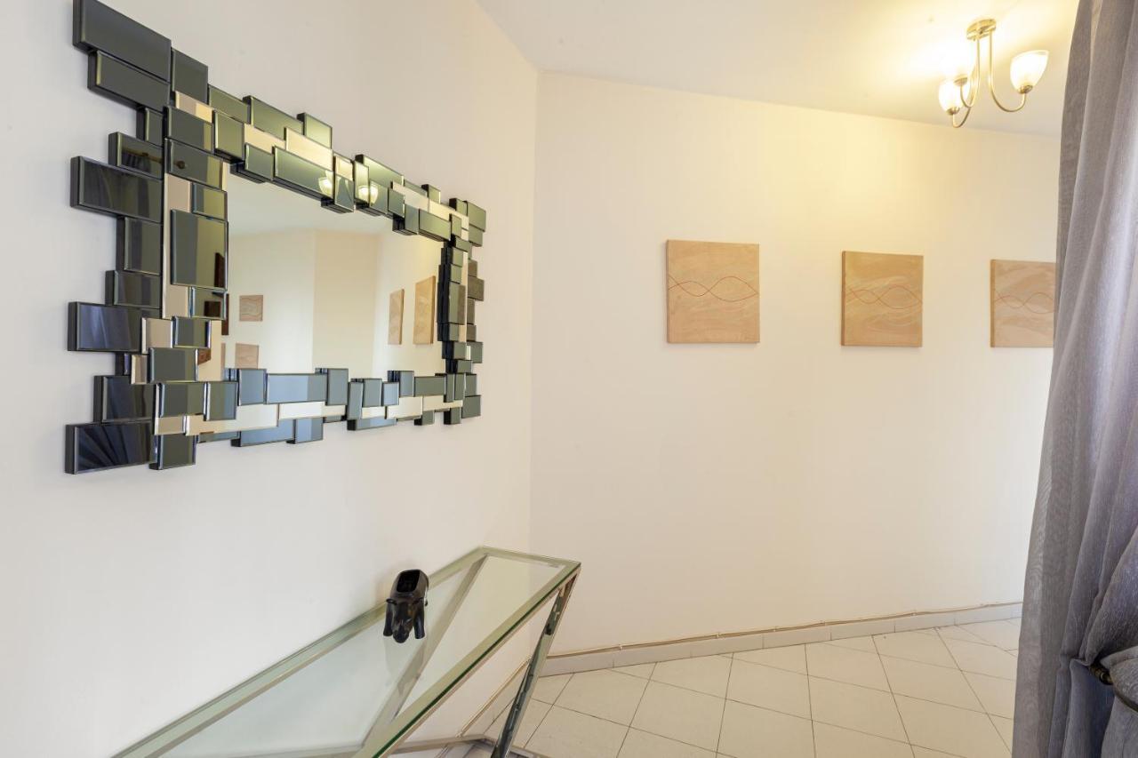 Ferries Apt, With Beautiful Views Ac & Wifi By 360 Estates