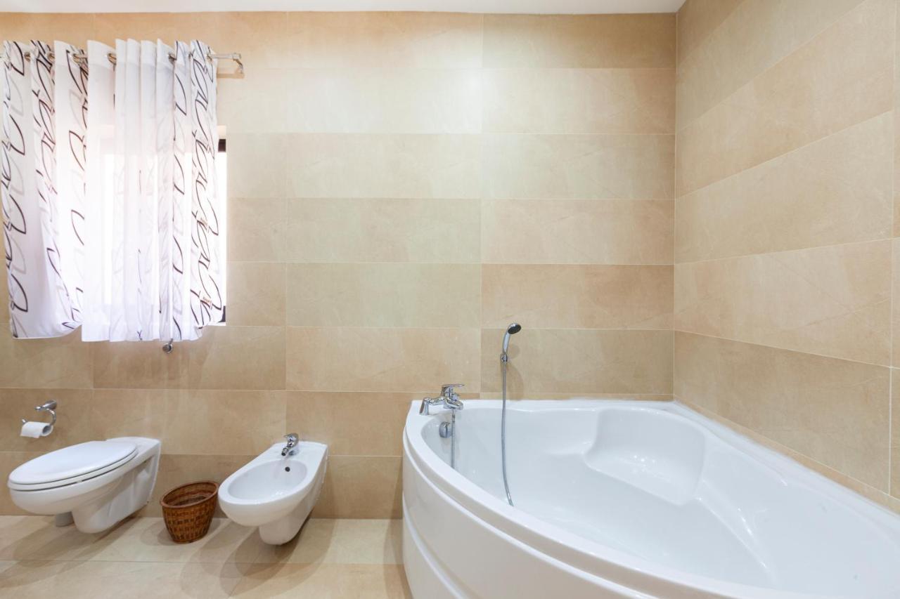 Ferries Apt, With Beautiful Views Ac & Wifi By 360 Estates Apartment Sliema