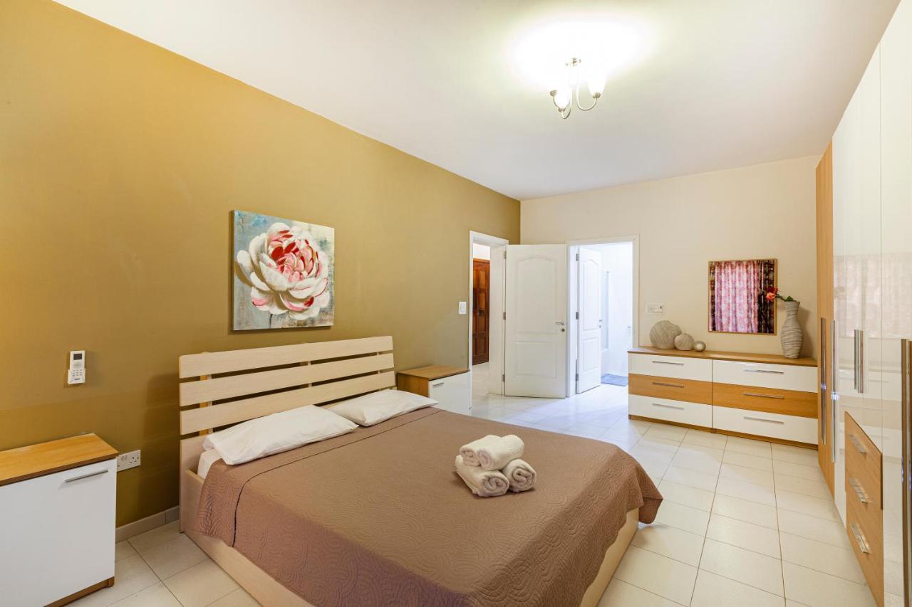 Apartment Ferries Apt, With Beautiful Views Ac & Wifi By 360 Estates