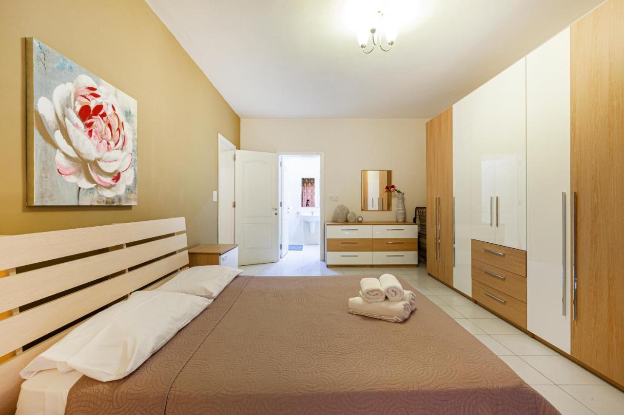 Apartment Ferries Apt, With Beautiful Views Ac & Wifi By 360 Estates *